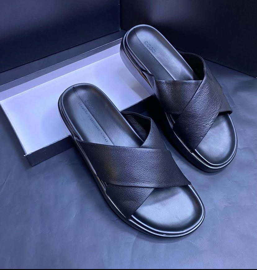 RF-Sandal-Carmenal.01 en Cuir Noir Homme 1 - Zonama.sn RF-Sandal-Carmenal.01 en Cuir Noir Homme